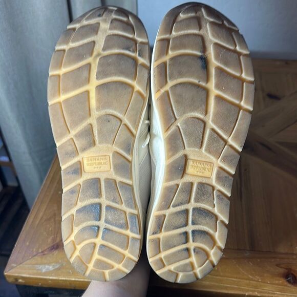 Cream Casual Sneakers - Picture 5 of 7